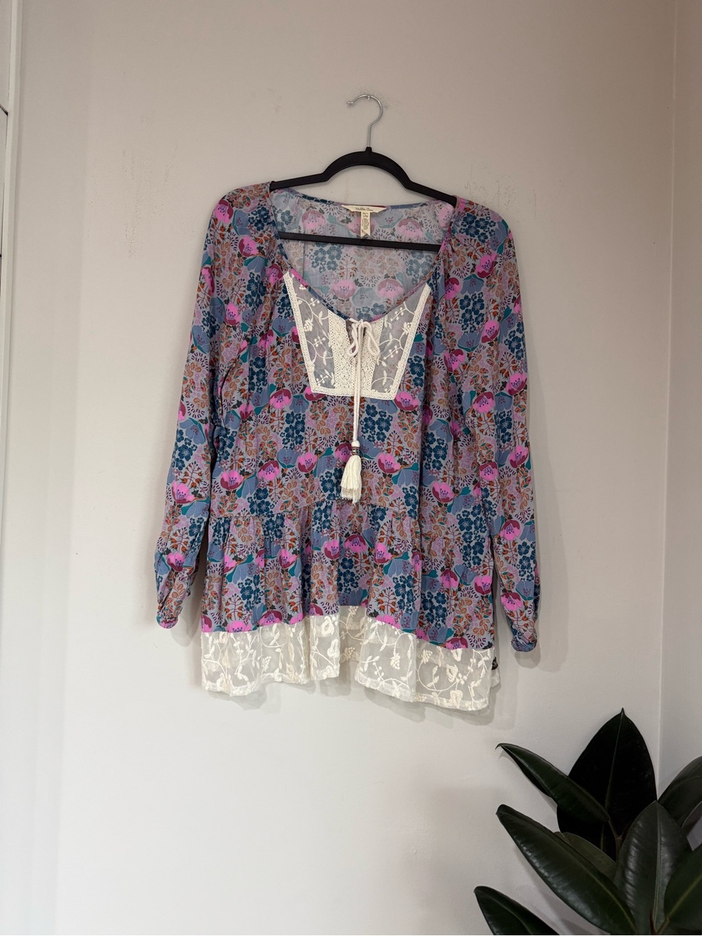 Matilda Jane Floral Boho Peplum Lace Trim Tie Neck Blouse Top Size L - Picture 2 of 7